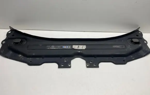 Mercedes-Benz GL X164 Top upper radiator support slam panel A2105848617