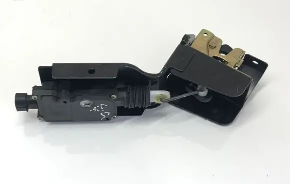 Citroen C5 Tailgate window lock/catch/latch A00177 103106