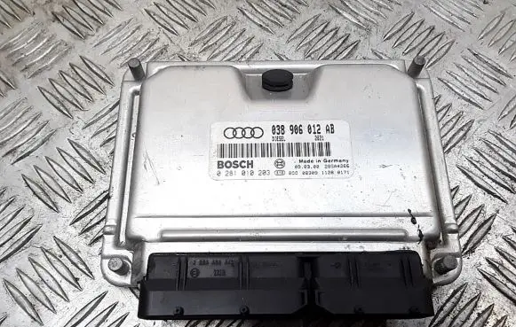 Audi A6 S6 C5 4B Engine control unit/module 038906012AB 0281010203