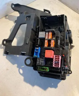 Mercedes-Benz E W213 Fuse box set A2135400200 P001317