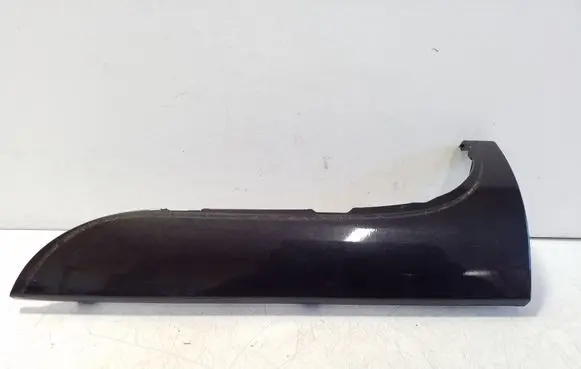Dashboard glove box trim