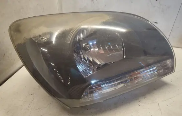 KIA Sportage Headlight/headlamp 921020Z030