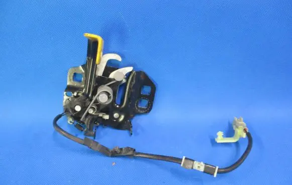 Engine bonnet/hood lock/catch