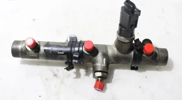 Volkswagen Phaeton Fuel main line pipe