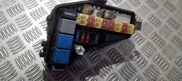 Volvo S70 V70 V70 XC Fuse box set 9128576 9162084
