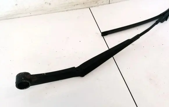 Hyundai ix 55 Front wiper blade arm F00S51F042