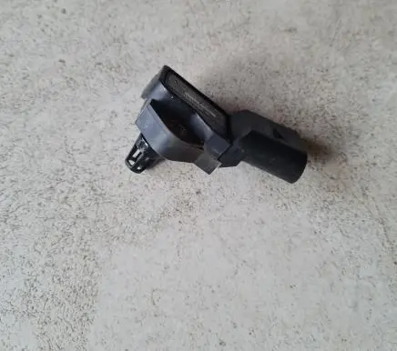 Volkswagen PASSAT CC Air pressure sensor 038906051D 0261230073