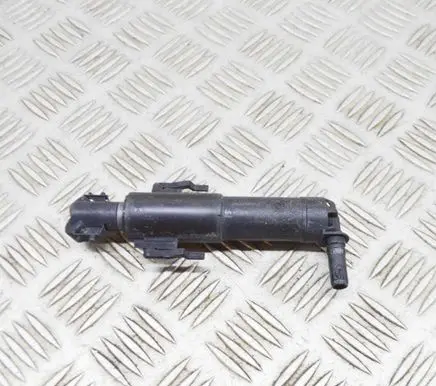 Headlight washer spray nozzle
