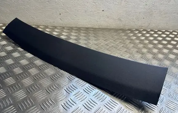 Cupra Leon Tailgate/boot cover trim set 5FF867707