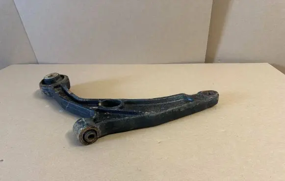 Fiat Freemont Front lower control arm/wishbone 04766423