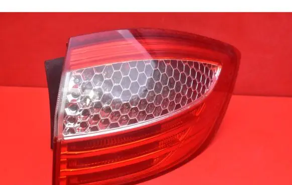 Ford Mondeo MK IV Rear/tail lights 7S71-13404-B