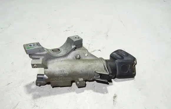 Audi A4 S4 B5 8D Ignition lock 4D0905851A