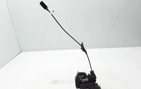 Renault Megane IV Front door lock 805020256R