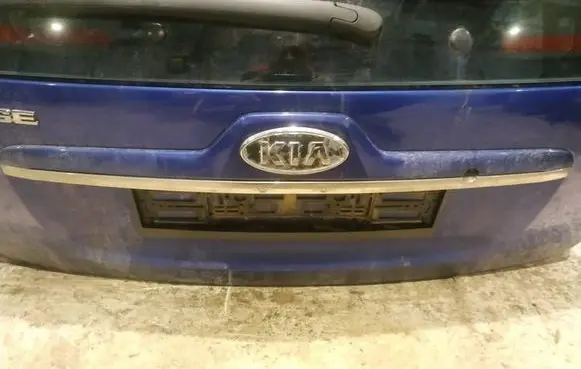 KIA Sportage Trunk door license plate light bar 