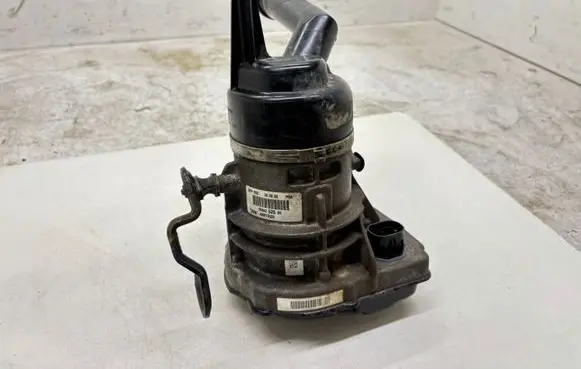 Citroen C4 Grand Picasso Power steering pump 9684252580