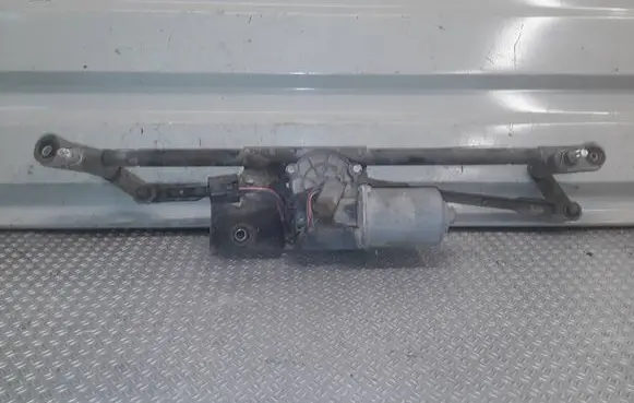 SsangYong Kyron Front wiper linkage and motor 