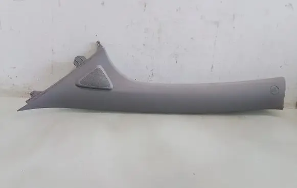 Toyota Yaris (A) pillar trim