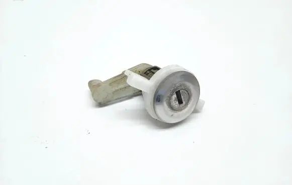 Renault Scenic I Front door lock (next to the handle) 