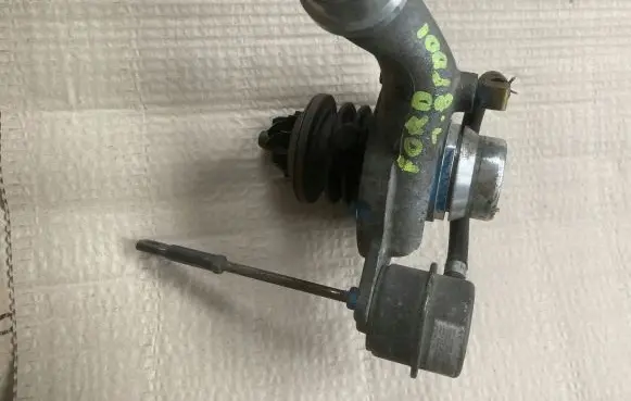 Ford Focus Turbo XS4Q6K682BB