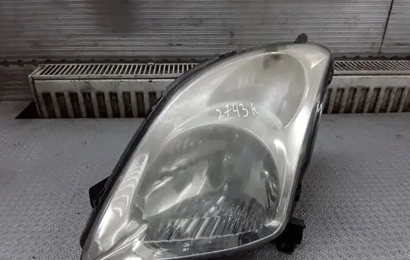 Suzuki Swift I Headlight/headlamp 