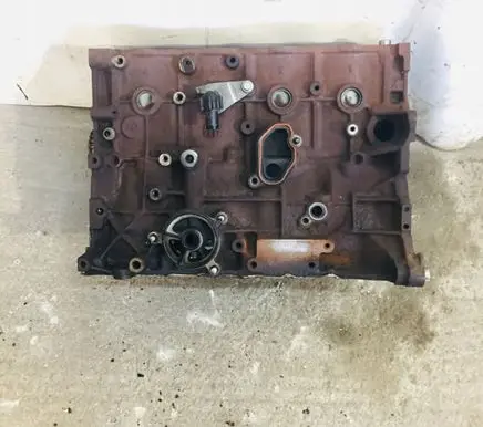 Peugeot 307 Engine block 