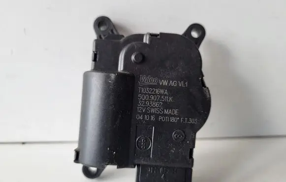 Volkswagen Tiguan A/C air flow flap actuator/motor 5Q0907511K