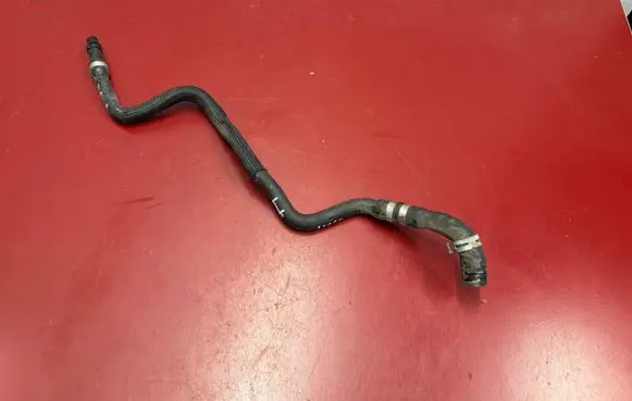 BMW X1 U11 Engine coolant pipe/hose 8841815 64218841815