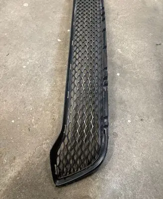 Dodge Durango Front bumper lower grill
