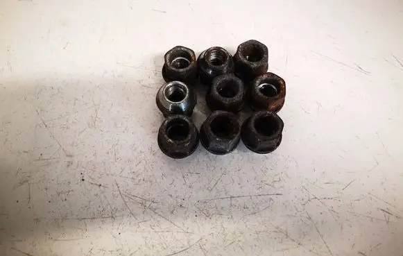 Opel Astra J Nuts/bolts 