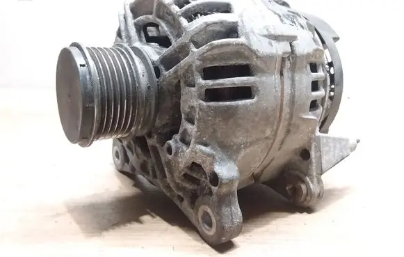 Volkswagen Caddy Generator/alternator 06F903023F