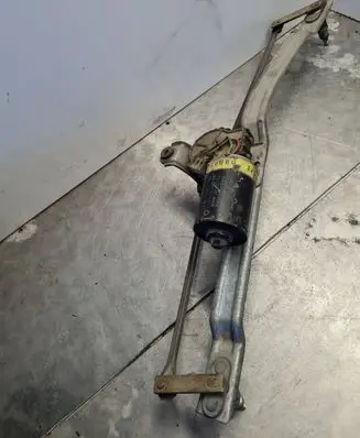 Volkswagen Jetta II Wiper motor 191955113A 0390241094