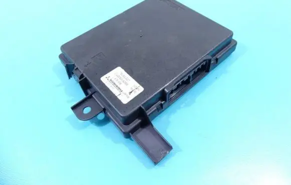 Mitsubishi Lancer VIII Central body control module 7820A337 IMPRK1339714