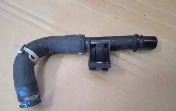 Toyota RAV 4 (XA50) Engine coolant pipe/hose PA6TGF35A3