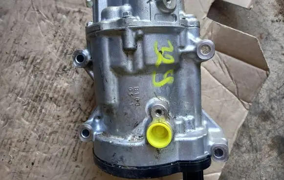 Toyota Yaris Cross Air conditioning (A/C) compressor (pump) 0424000741 ESB20C 04H02371