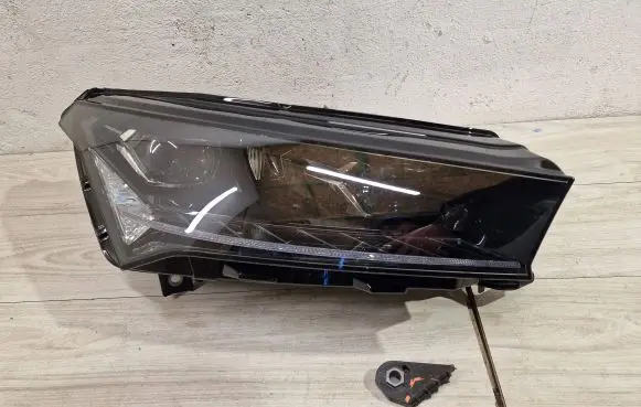 Skoda Enyaq iV Headlight/headlamp 5lb.941.016.A