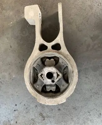 Citroen Jumpy Engine mounting bracket