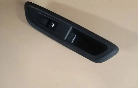 Citroen C4 III e-C4 Electric window control switch 9831081480