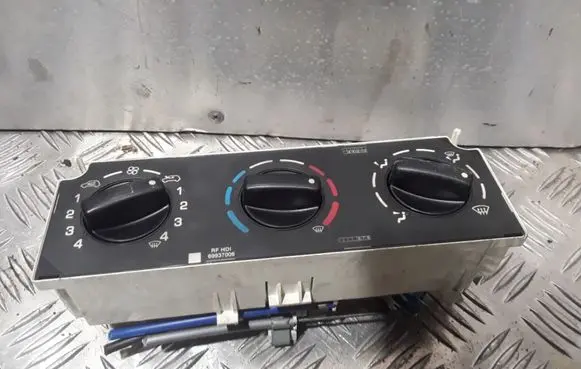 Peugeot Partner Climate control unit 69930002 030807D