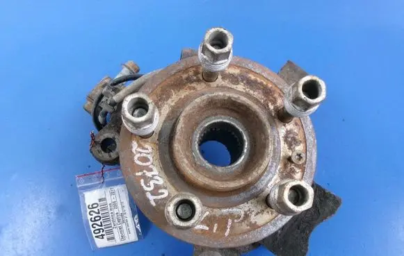 Chevrolet Captiva Front wheel hub spindle knuckle