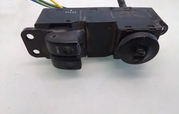 Hyundai H-100 Electric window control switch 935704A000
