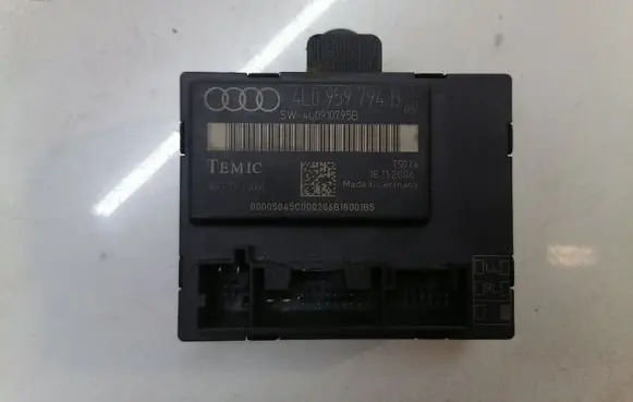 Audi Q7 4L Door control unit/module 4L0959794B