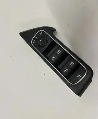 Mercedes-Benz GLB x247 Electric window control switch A1679050101