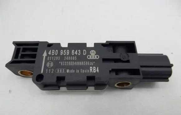 Audi A3 S3 8P Airbag deployment crash/impact sensor 4B0959643D 011293 240805