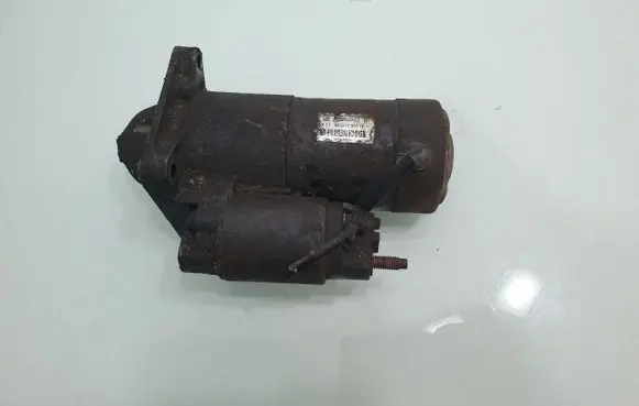 Opel Zafira B Starter motor 55352882