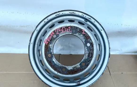 Mercedes-Benz Sprinter W906 R13 steel rim HMA117