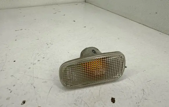 Toyota Prius (XW20) Front fender indicator light A045053