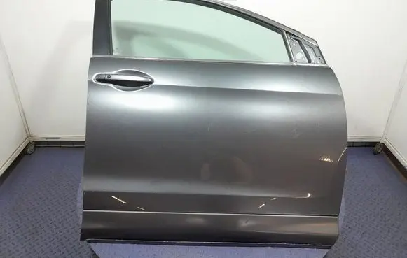 Honda CR-V Front door