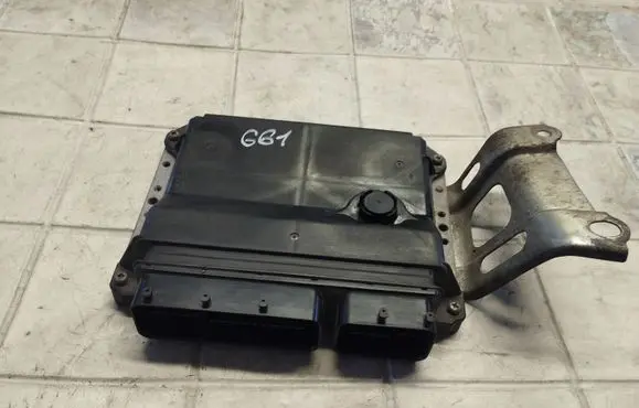 Toyota Yaris Engine control unit/module 8966152J50 2120005120