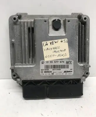 Opel Insignia A Engine control unit/module 55577674 AATK