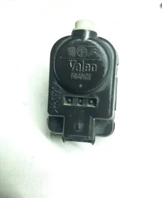 Peugeot 607 Headlight level adjustment motor 182060223402